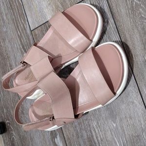 Bata dusty pink leather and mesh sandals. Size 4